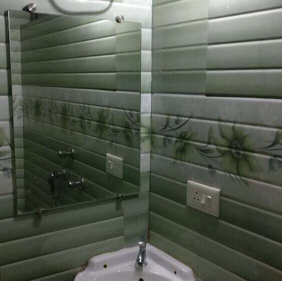 Отель Saby Guest House