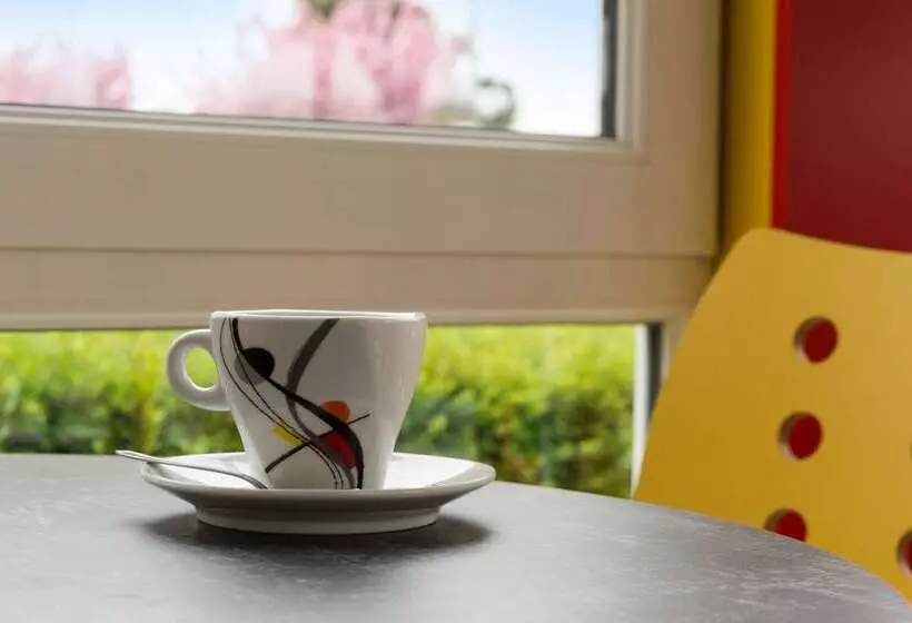 هتل The Originals Access Aéroport, Hôtel Aurillac