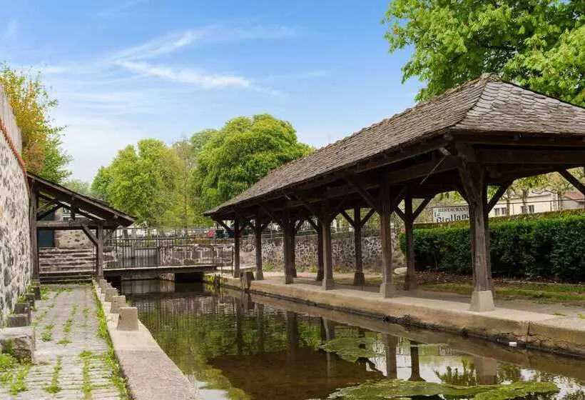 هتل The Originals Access Aéroport, Hôtel Aurillac