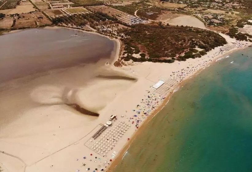 اقامتگاه Eco Village Baia Delle Ginestre