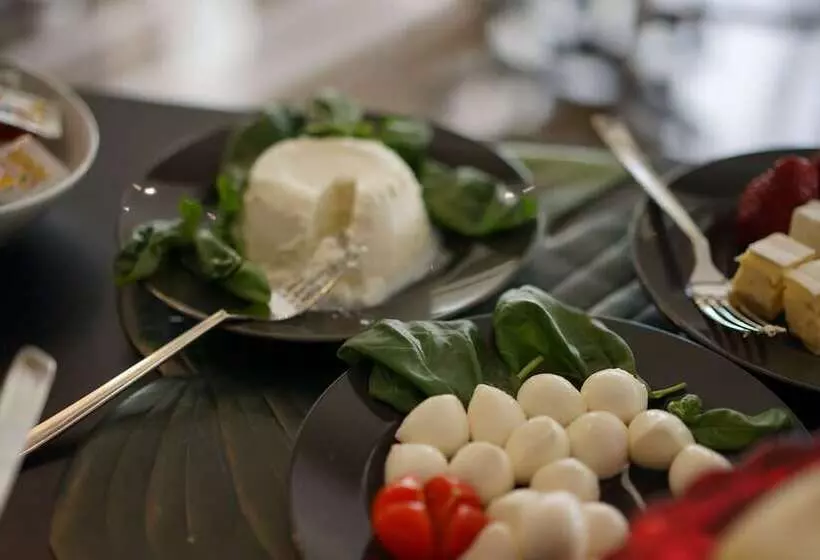 Hotelli Aplo Breakfast Experience