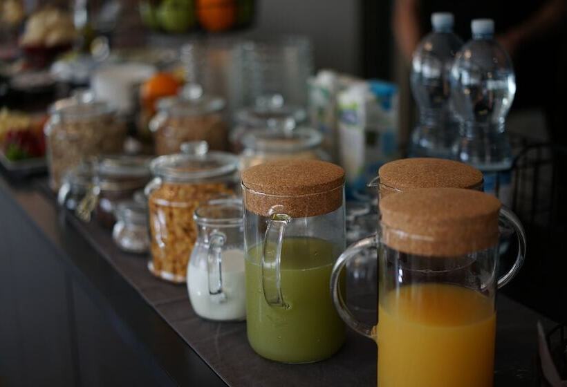 Hotel Aplo Breakfast Experience