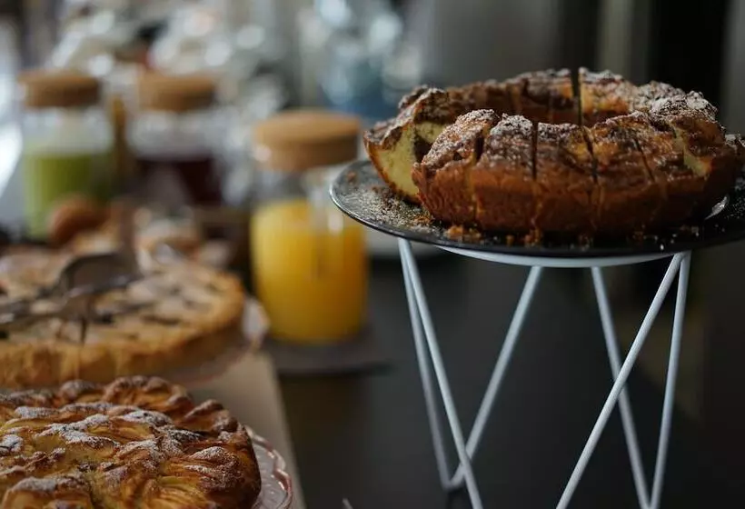 Hotelli Aplo Breakfast Experience