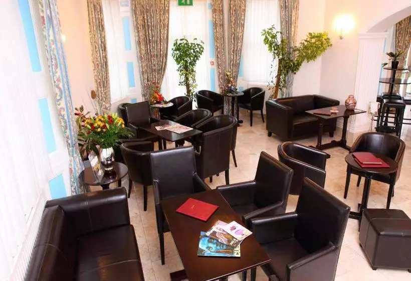 Hotel Gatwick Cambridge