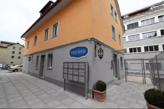 پانسیون Swiss Star Guesthouse District 4