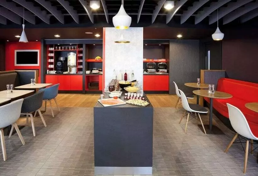 酒店 Ibis Brighton City Centre   Station