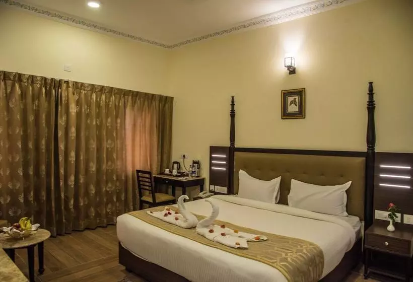 Отель Labh Garh Palace