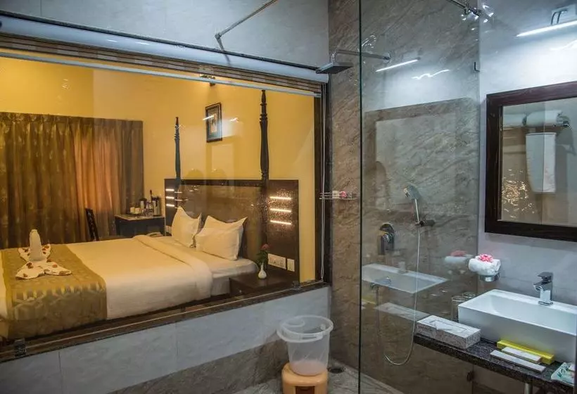 Отель Labh Garh Palace