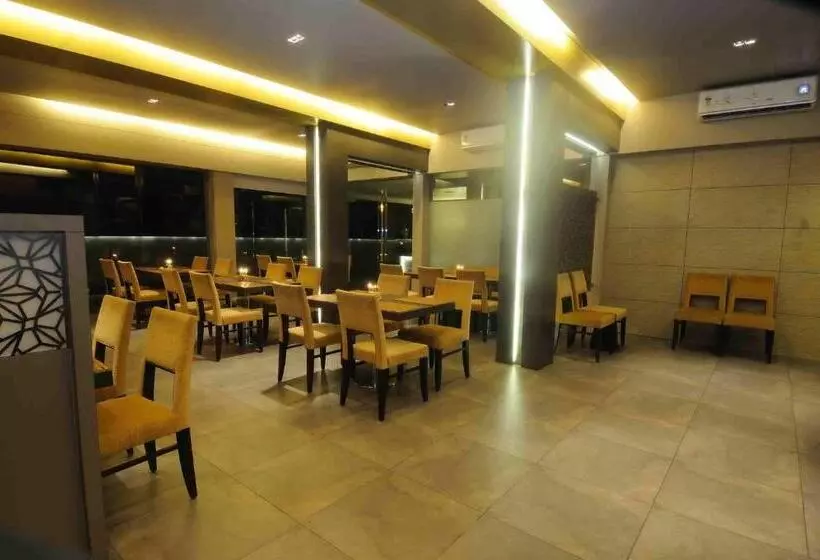 هتل Landmark Fort