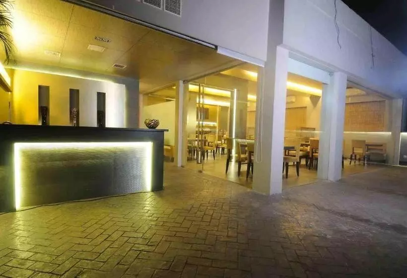 هتل Landmark Fort