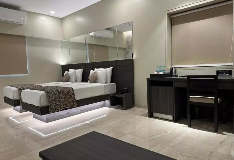 هتل Landmark Fort