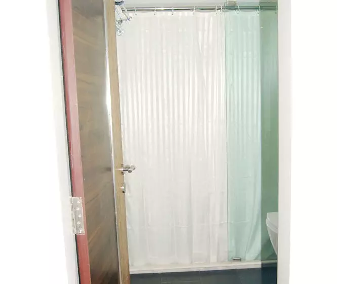 Fabhotel Om Sai International