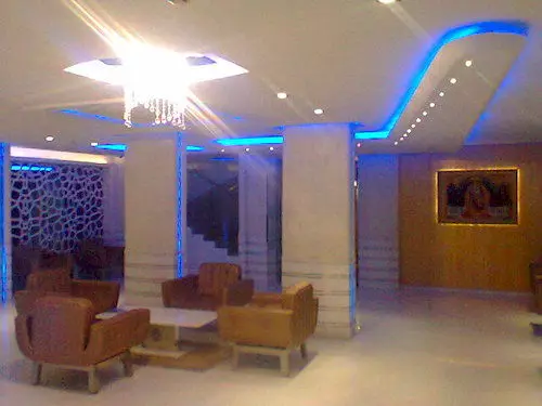 Fabhotel Om Sai International