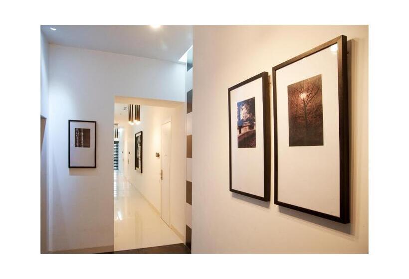 酒店 Sapphire Suites