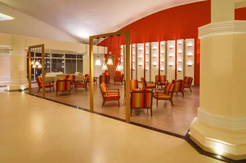 هتل Sterling Puri