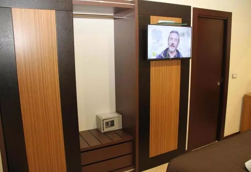 هتل Villa Adriana