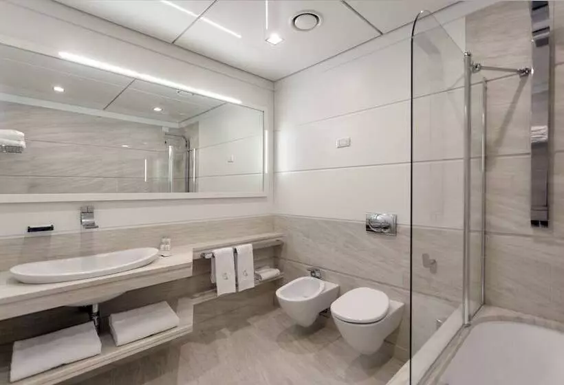 בית מלון כפרי Yacht Club Marina Di Loano