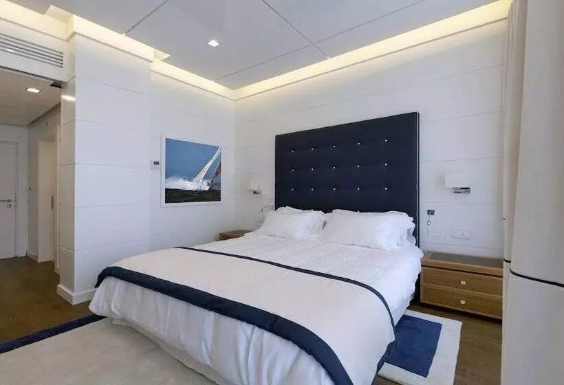 בית מלון כפרי Yacht Club Marina Di Loano