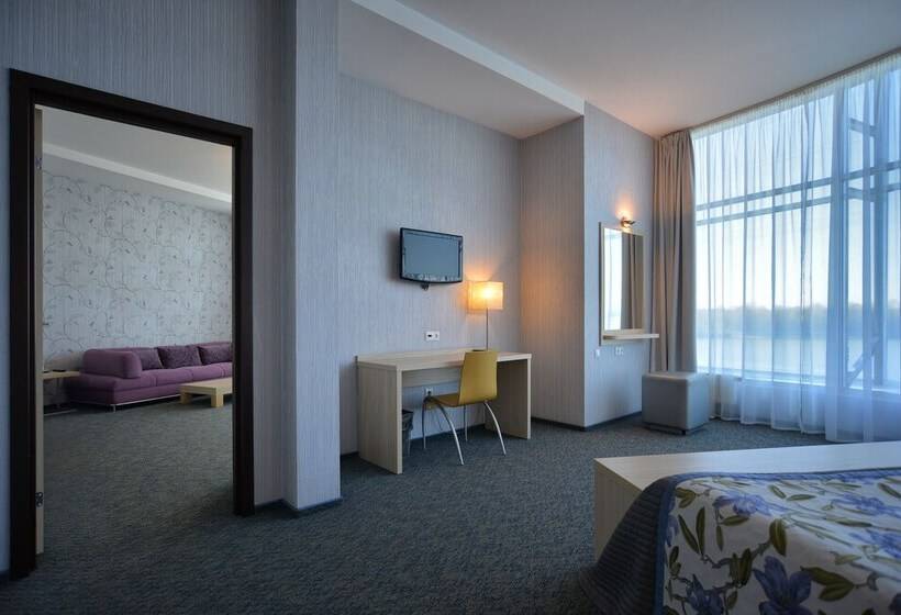 Mayak Hotel   Korpus Irtysh