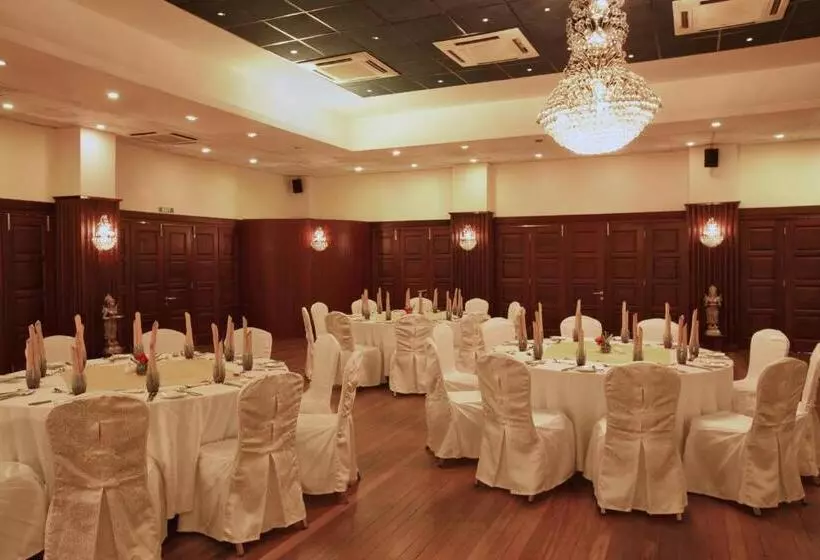 Pearle Beach Resort & Spa