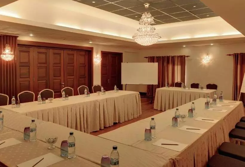 Pearle Beach Resort & Spa