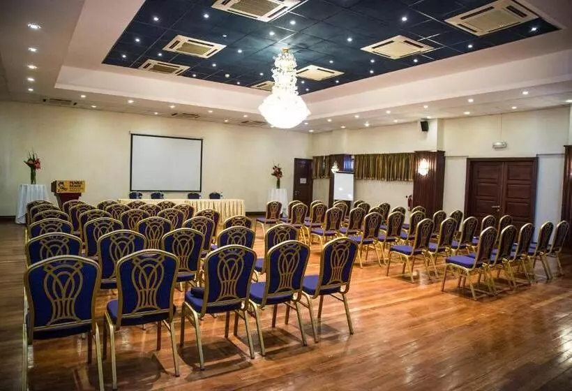 Pearle Beach Resort & Spa