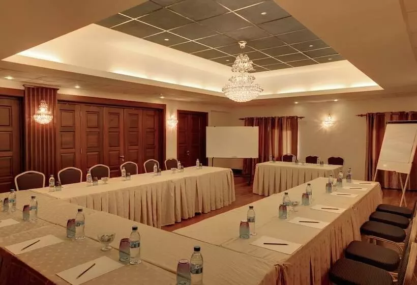 Pearle Beach Resort & Spa