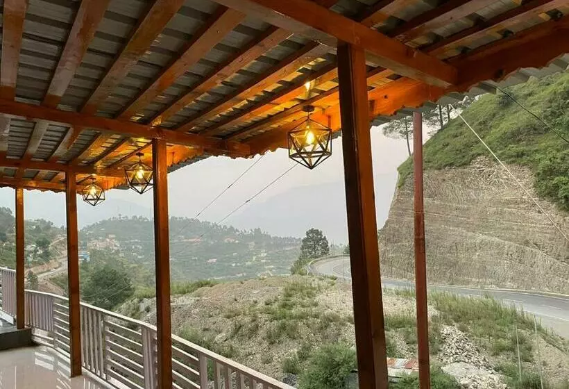 ホテル Mrig Valley Resort, Homestay & Banquet