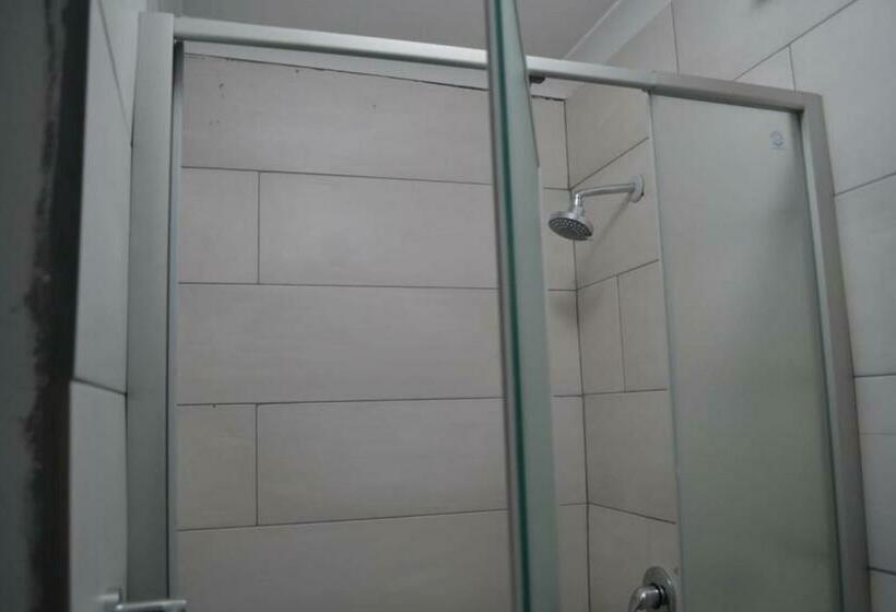 פנסיון Ikhaya Guesthouse