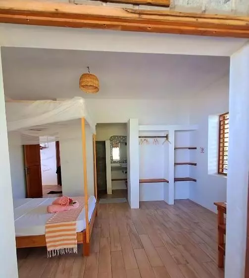 پانسیون Villa C Est La Vie