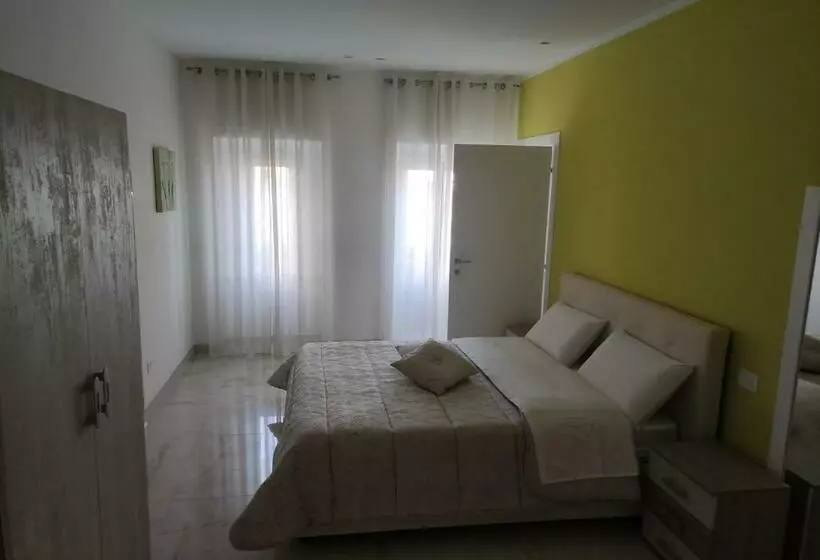 Aamiaismajoitus (B&B) Locazione Turistica Totaro