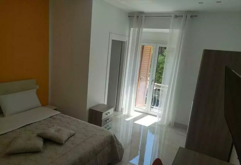 Aamiaismajoitus (B&B) Locazione Turistica Totaro