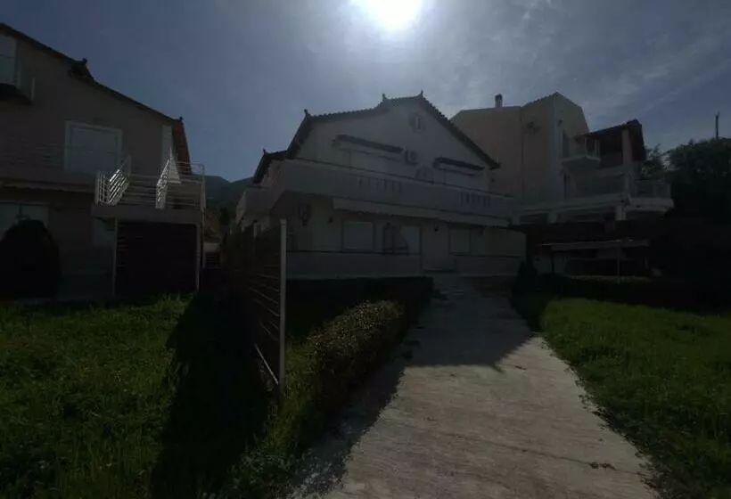 پانسیون Villa Ndreca