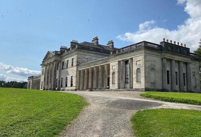 Bed and Breakfast Ashwoods House