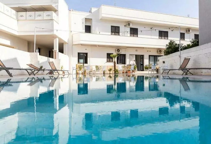 Aamiaismajoitus (B&B) La Gemma Del Salento Rooms&apartments