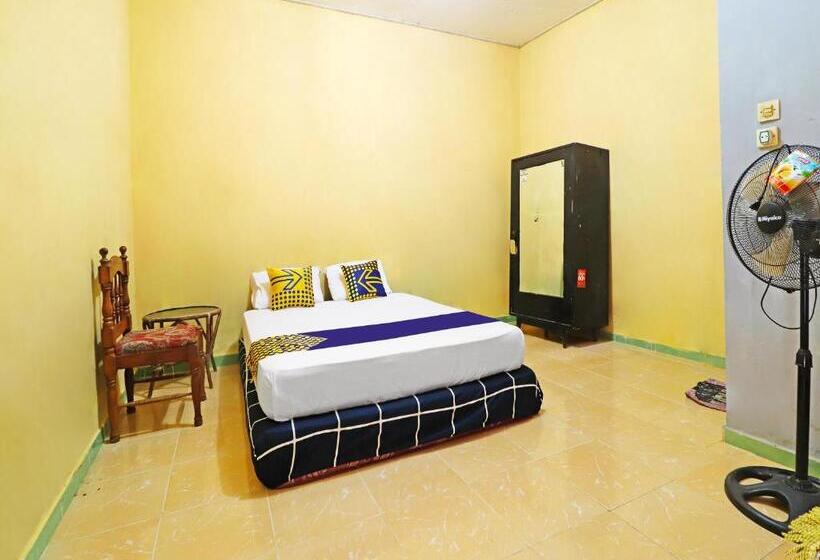 호텔 Spot On 91222 Kanjeng Mami Homestay Syariah