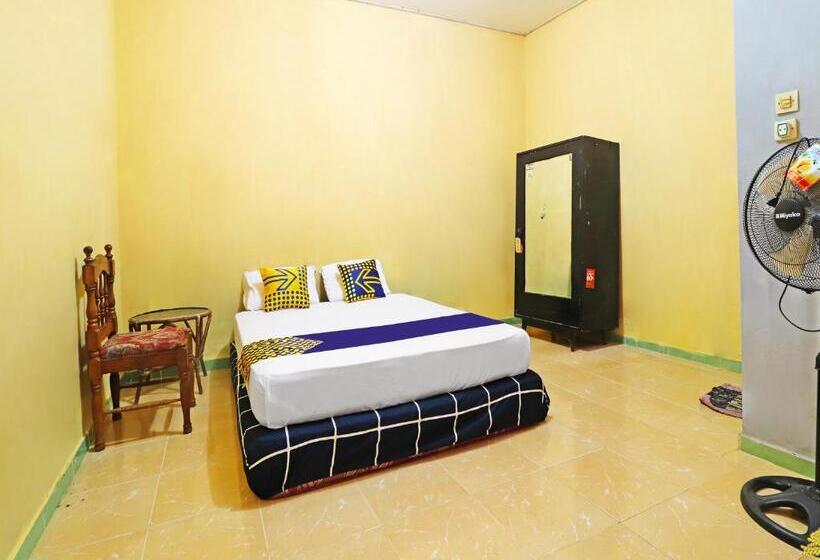 호텔 Spot On 91222 Kanjeng Mami Homestay Syariah