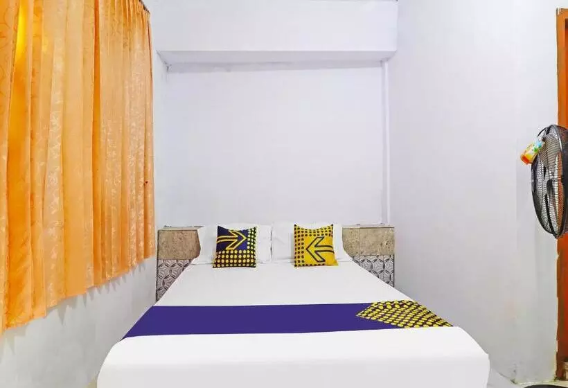 هتل Spot On 91222 Kanjeng Mami Homestay Syariah