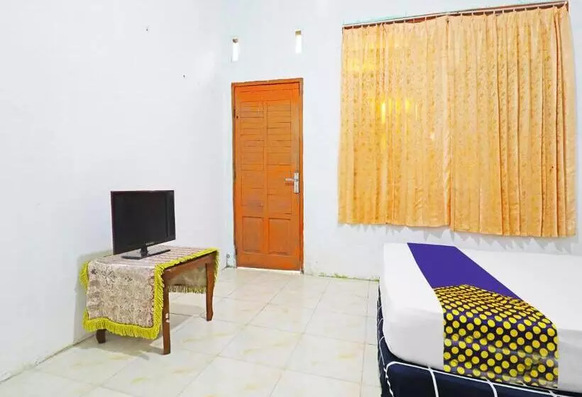 هتل Spot On 91222 Kanjeng Mami Homestay Syariah