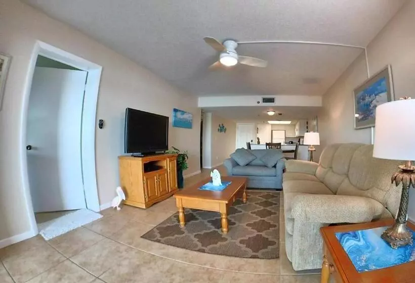Sea Club Condo #103
