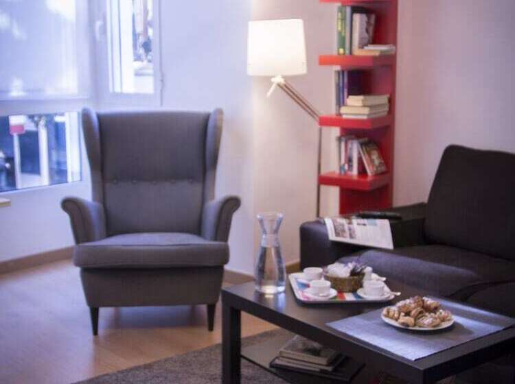 Apartamentos Prado Sastre