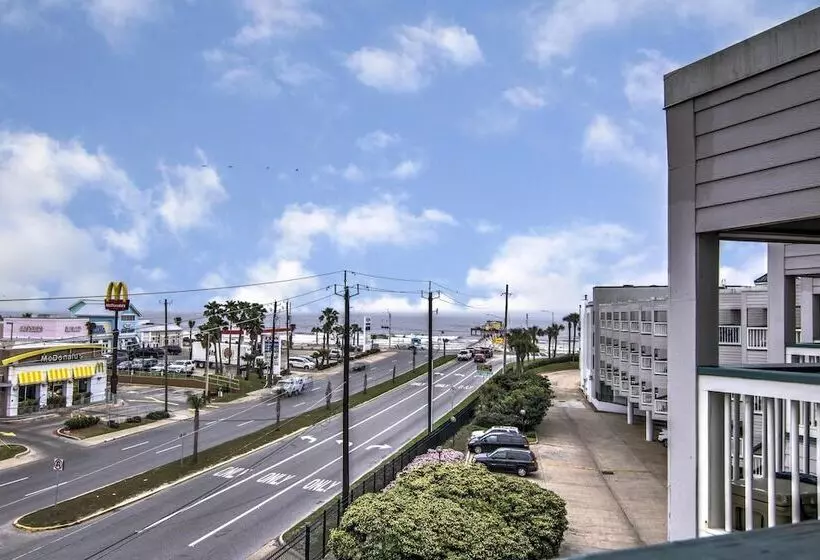 Casa Del Mar Beach Suites By Ab Sea Resorts