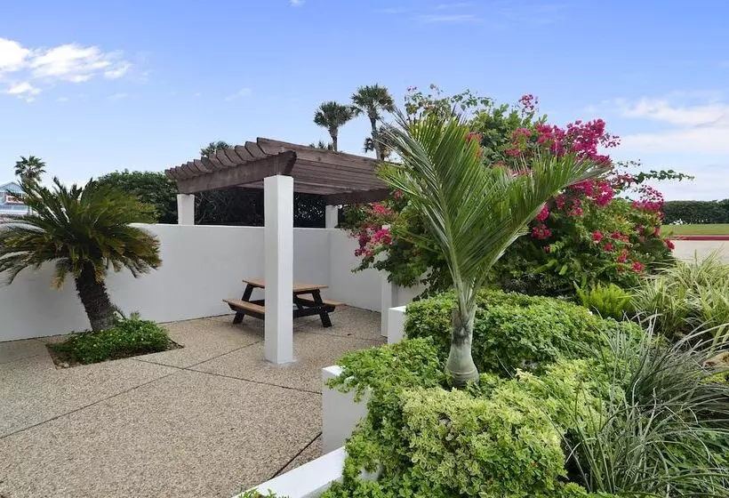 Casa Del Mar Beach Suites By Ab Sea Resorts