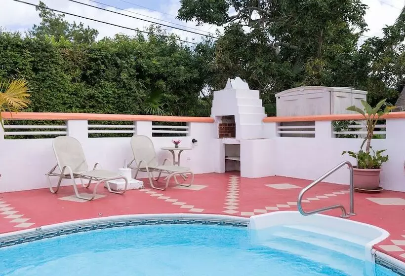 هتل Dawkins Manor