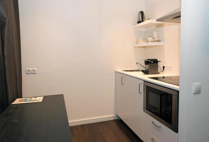 Brainport Hotel And Apartments