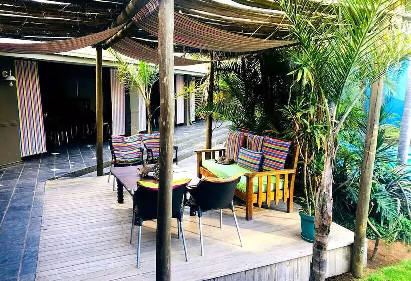 هتل Elephant Springs