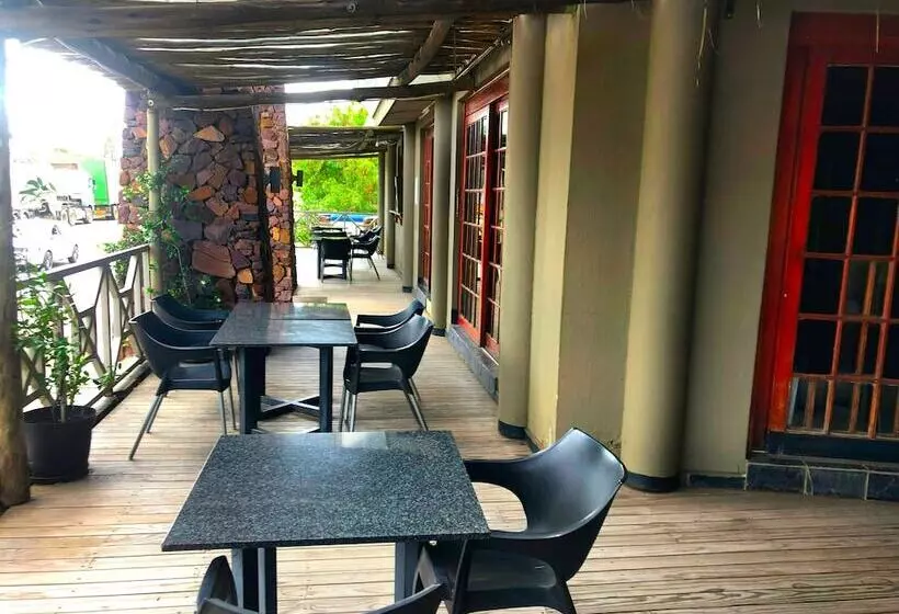 هتل Elephant Springs