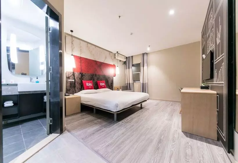 Отель Ibis Nantong Qingnian
