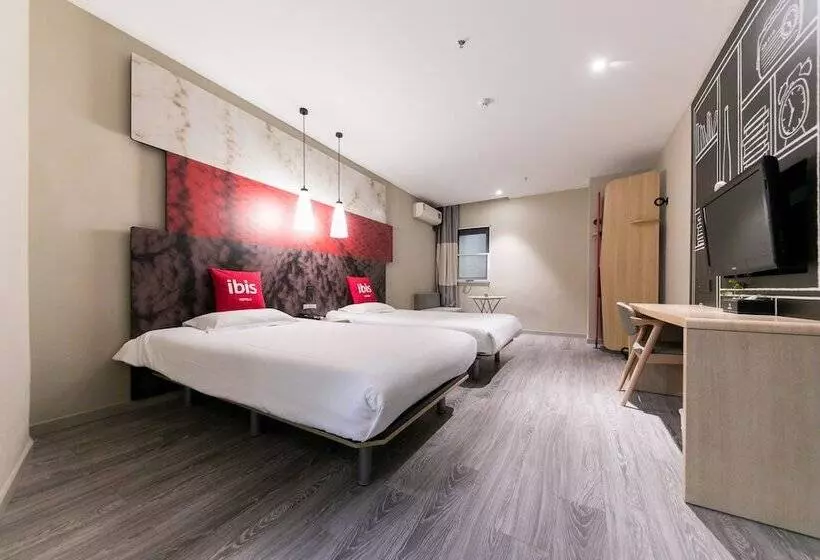 Отель Ibis Nantong Qingnian