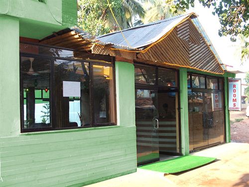 Отель Kris Resort